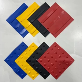 PISO TÁTIL PVC DIRECIONAL E ALERTA